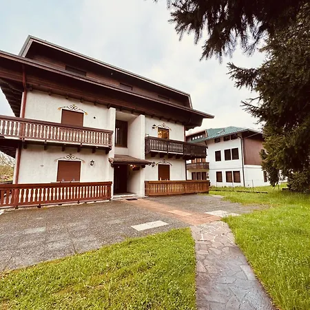 アパート App4rent Tanne Haus 6 *
